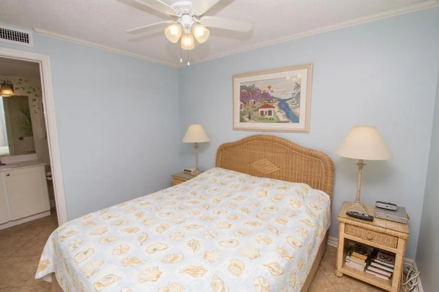 Apartment Pelican 0712 By Pelican Management *