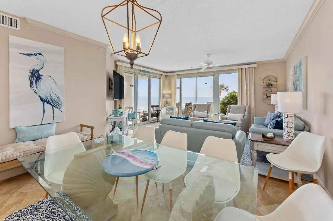 Elegant 4bd 4ba With Stunning Ocean Views And Direct & Pool Access *