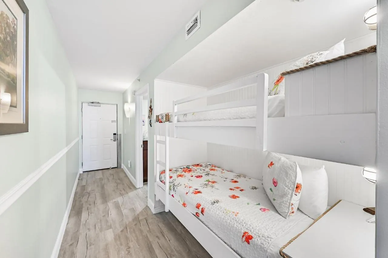 Front 16th Flr, Ocean View, New Upgrades Apartment