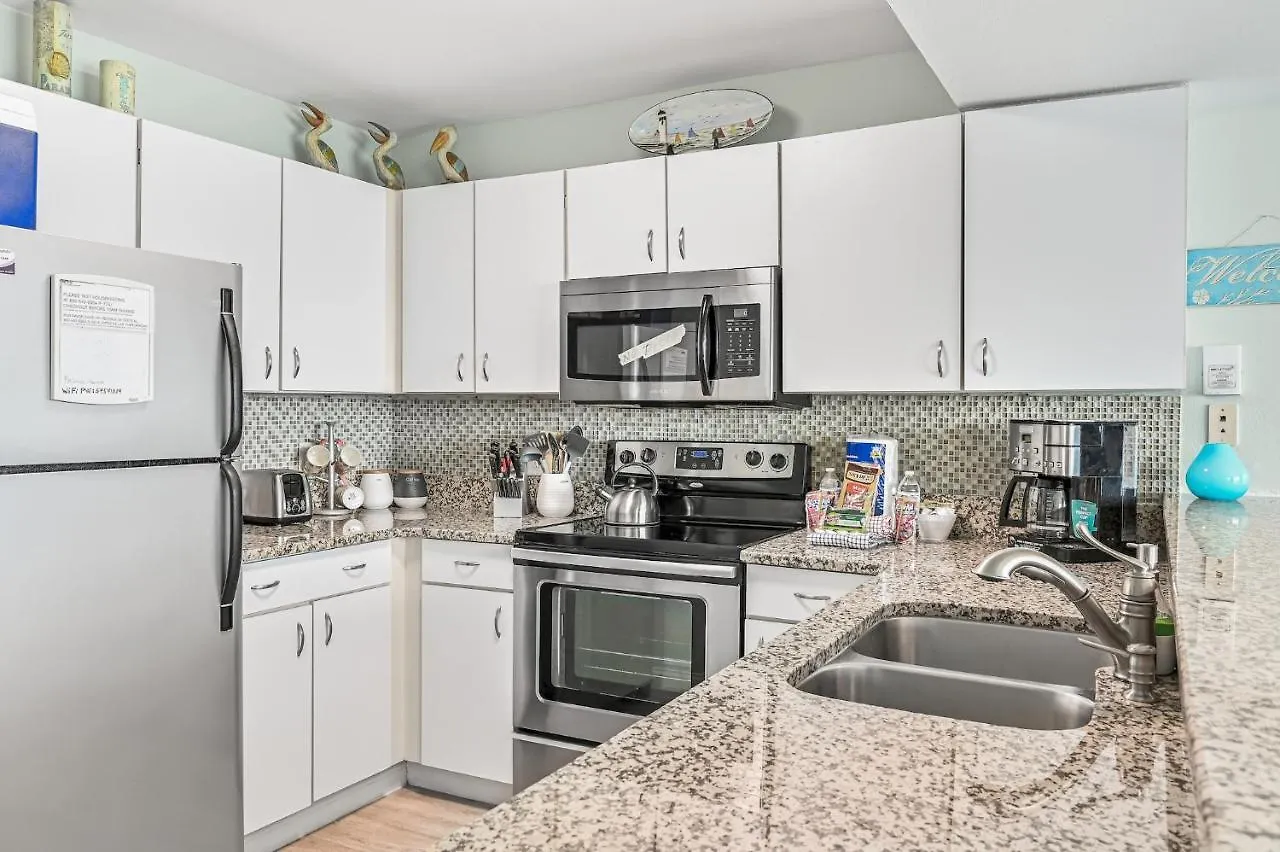 Front 16th Flr, Ocean View, New Upgrades Apartment *