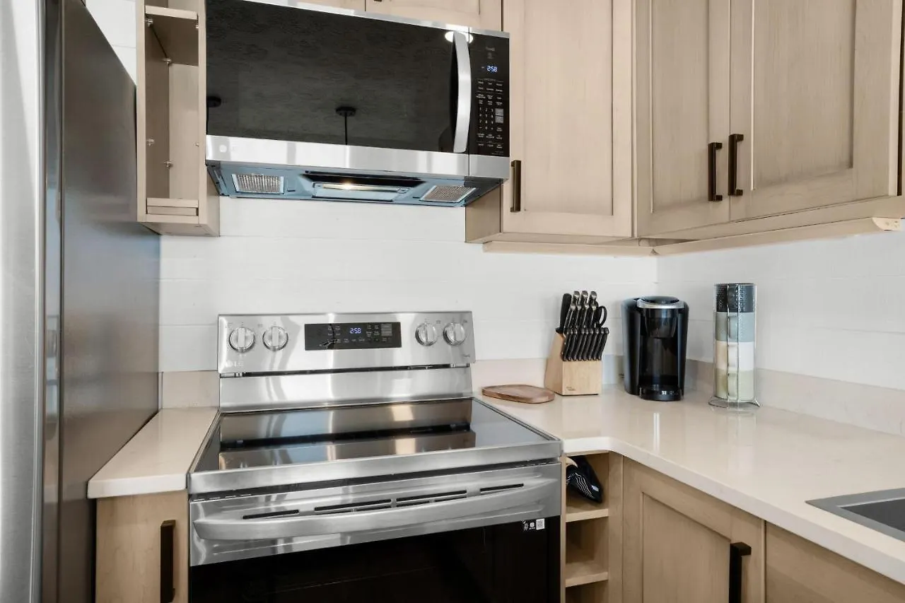 Crystal A-3 Apartment *