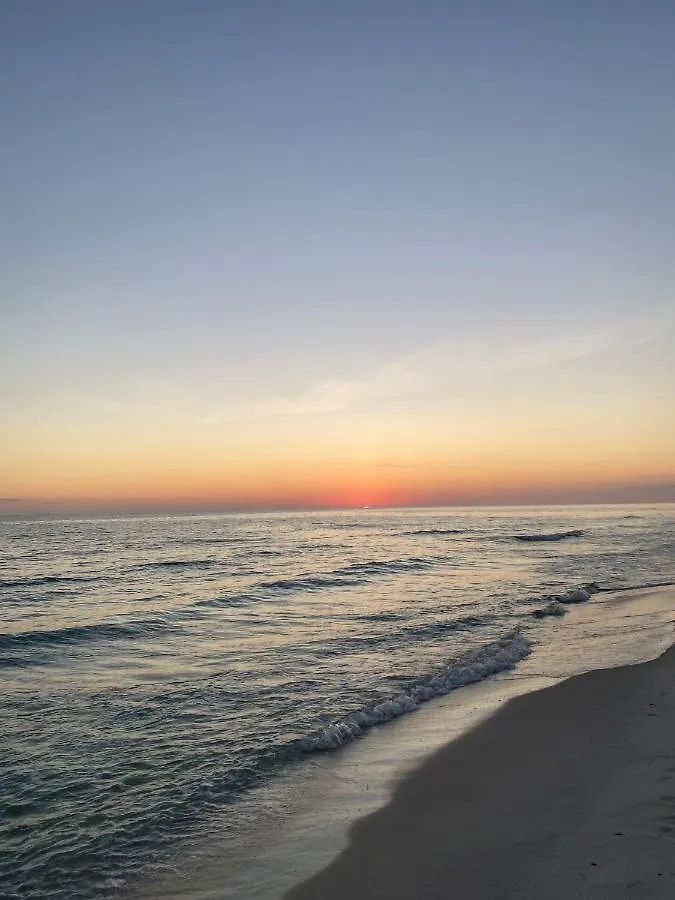 Pelican Pointe At Pointe *