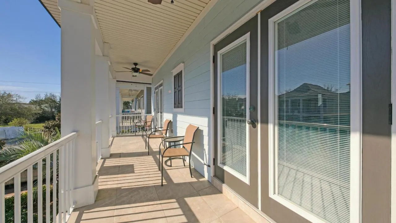 Have A Stunning Tahitian Daydream At Villages Of Crystal Holiday home *