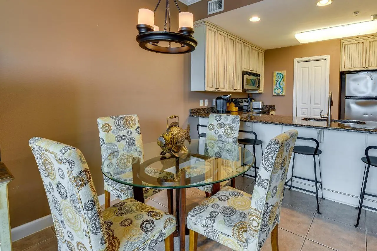 Cozy Miramar With Pools And Access! Apartment