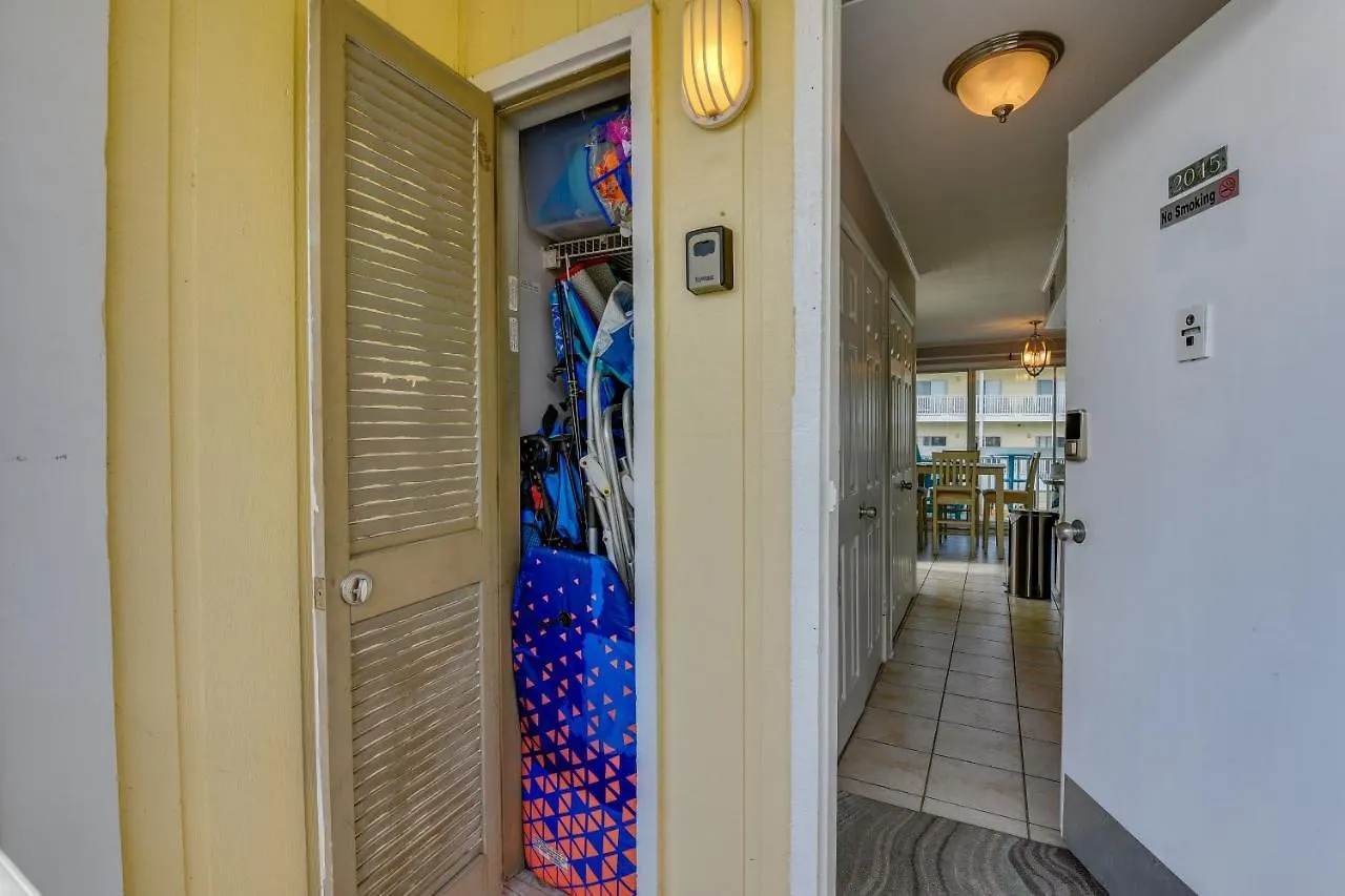 Canalfront With Pool - Walk To Beach! Apartment Destin