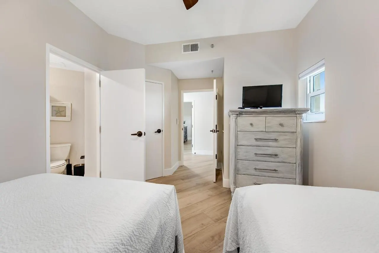 Apartment Tops'l Tides 911