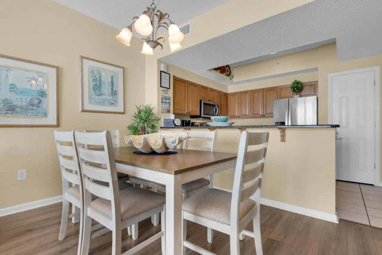 Holiday home Majestic Sun 704b