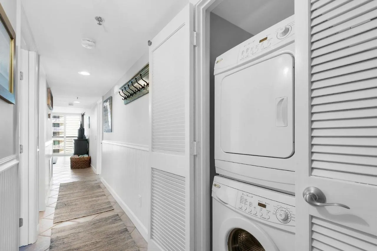 Mainsail 243 * Destin