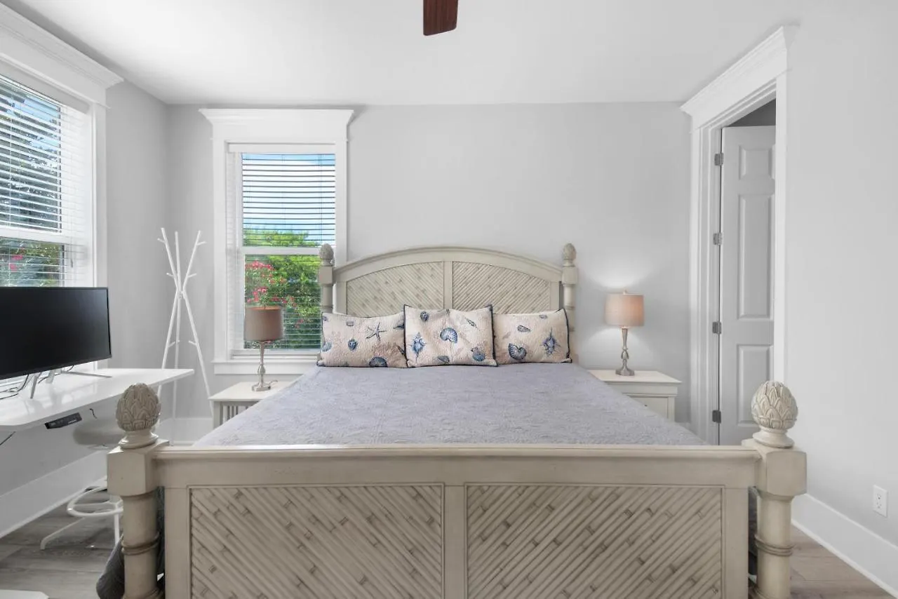 Miramar 120 Holiday home