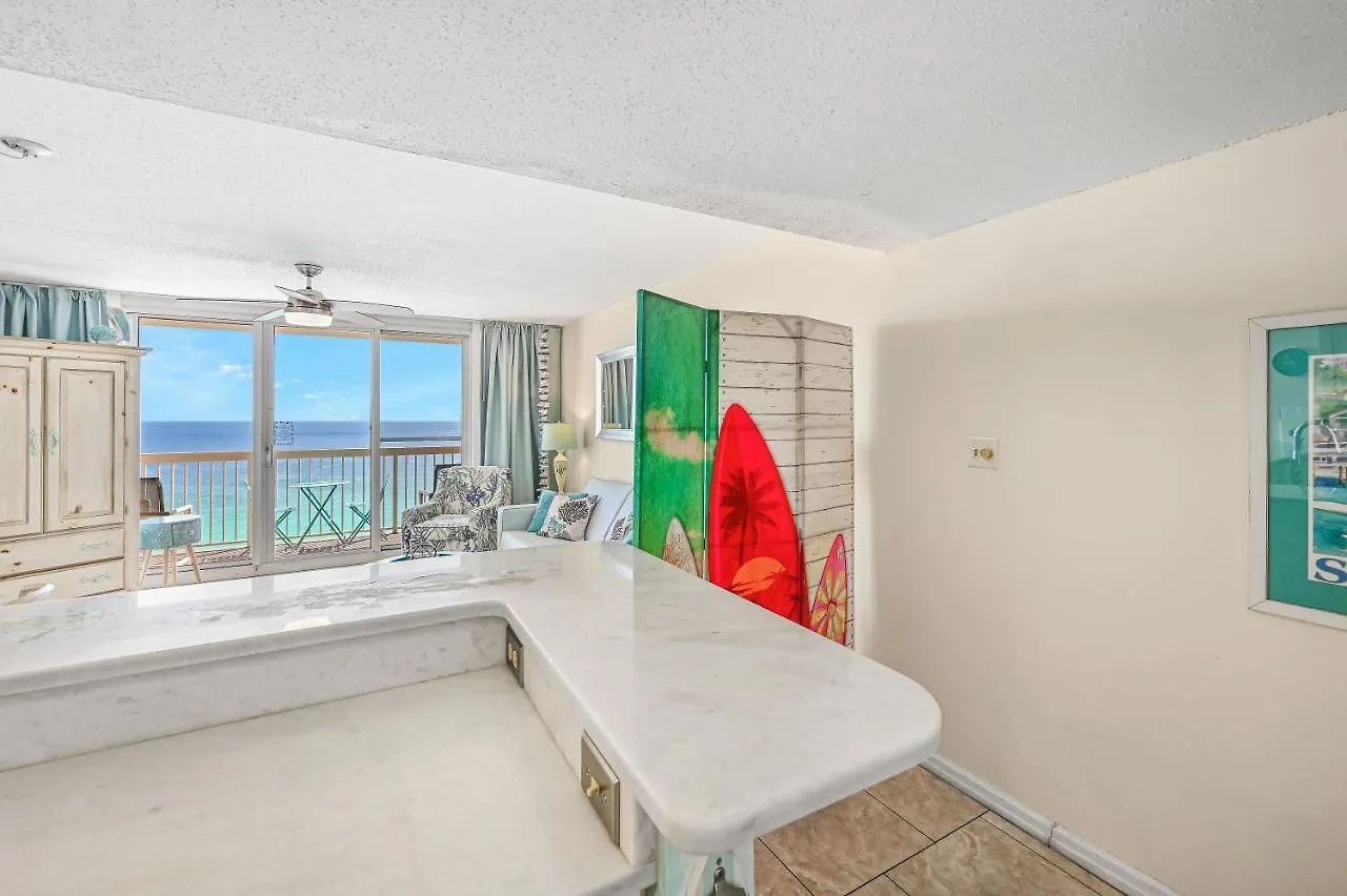 Pelican Apartment