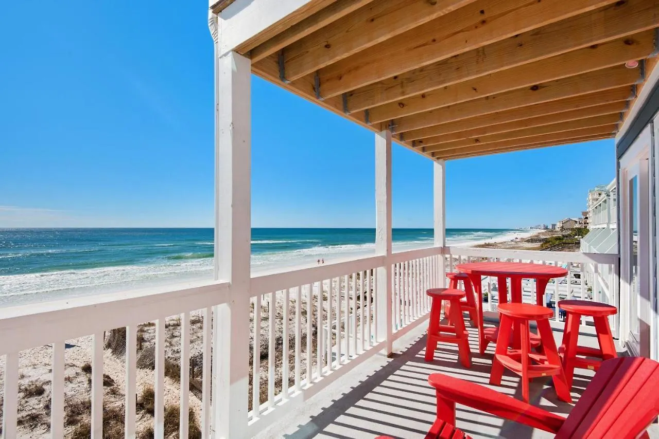 Holiday home Crystal Breeze *