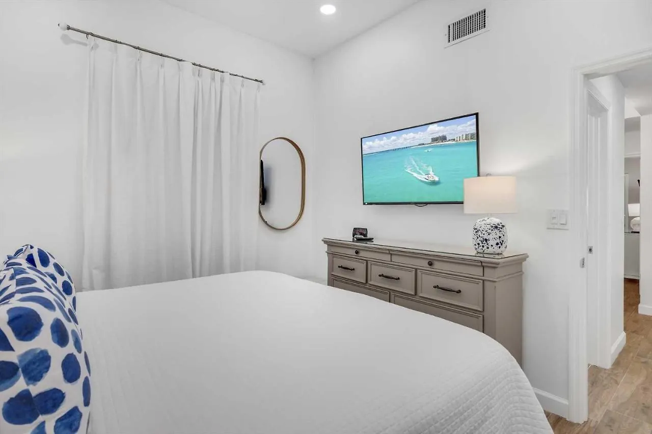 Crystal View 101 Holiday home *