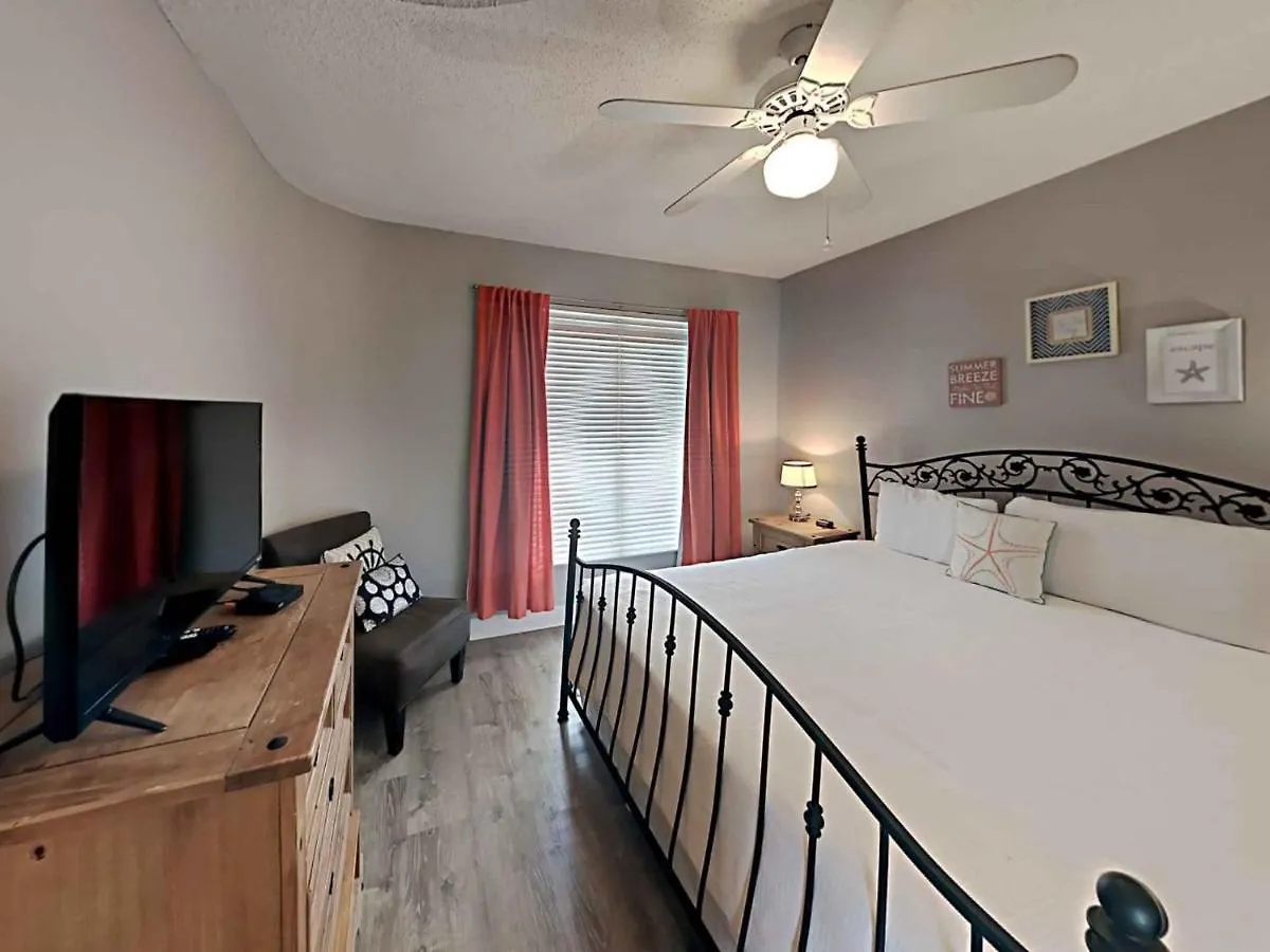 Apartment Jade East Towers 1240