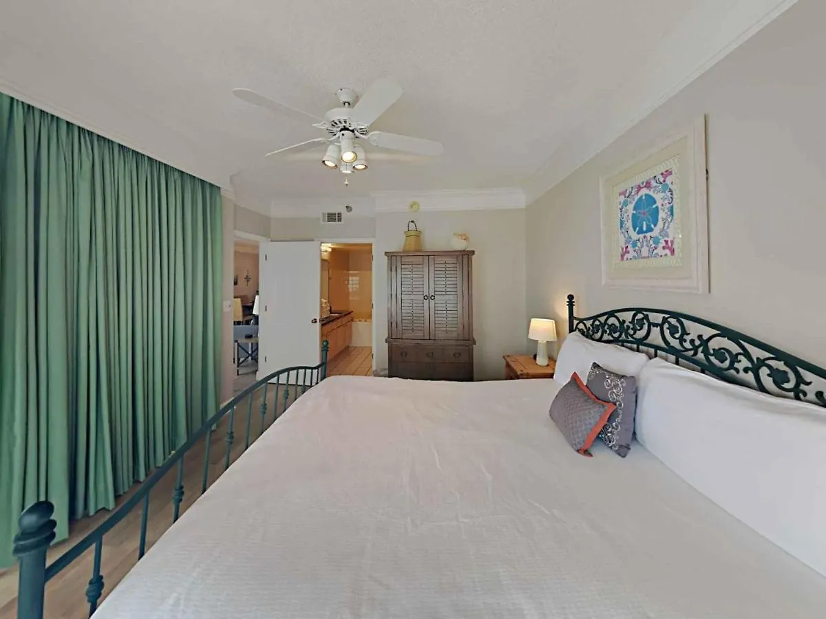 Apartment Jade East Towers 1240 *