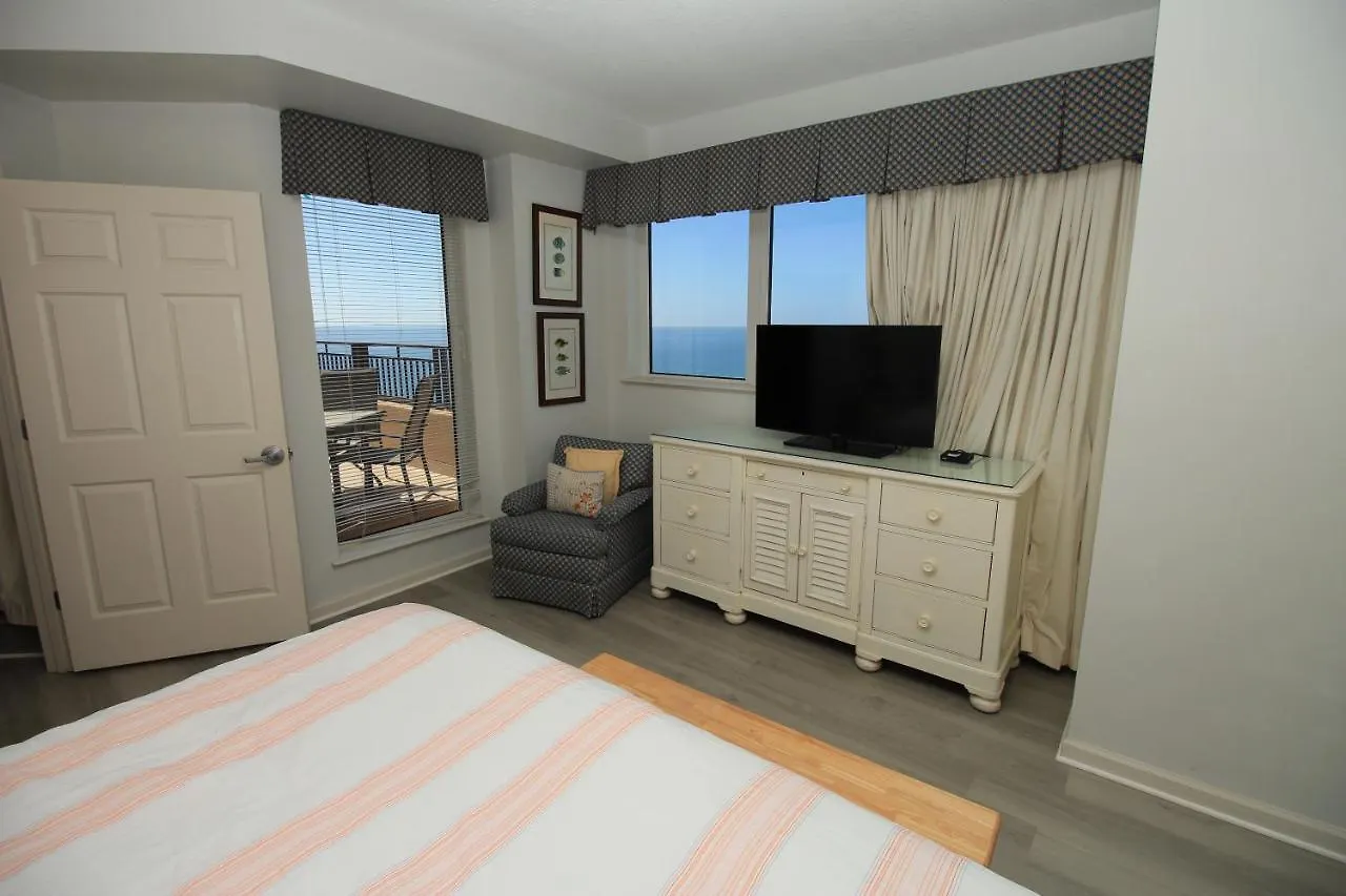 3br Beachfront 16th Flr Two Master Bedrooms, Pool Fitness Center At Westwinds Holiday home Destin