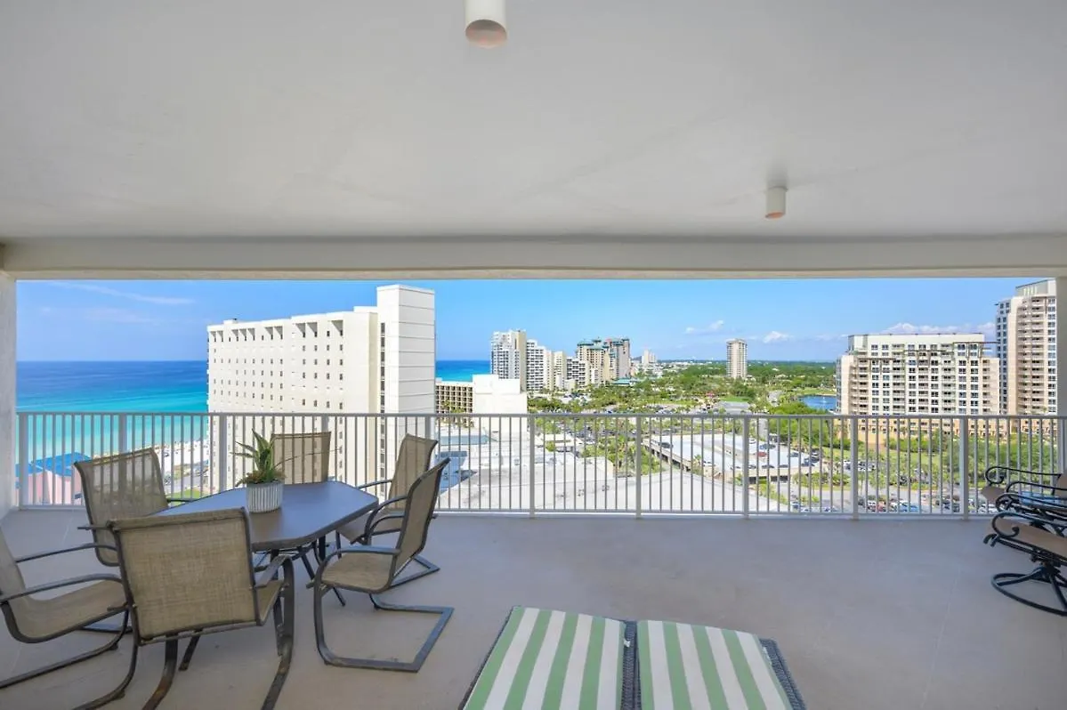 Apartment Tops'l 1111 *