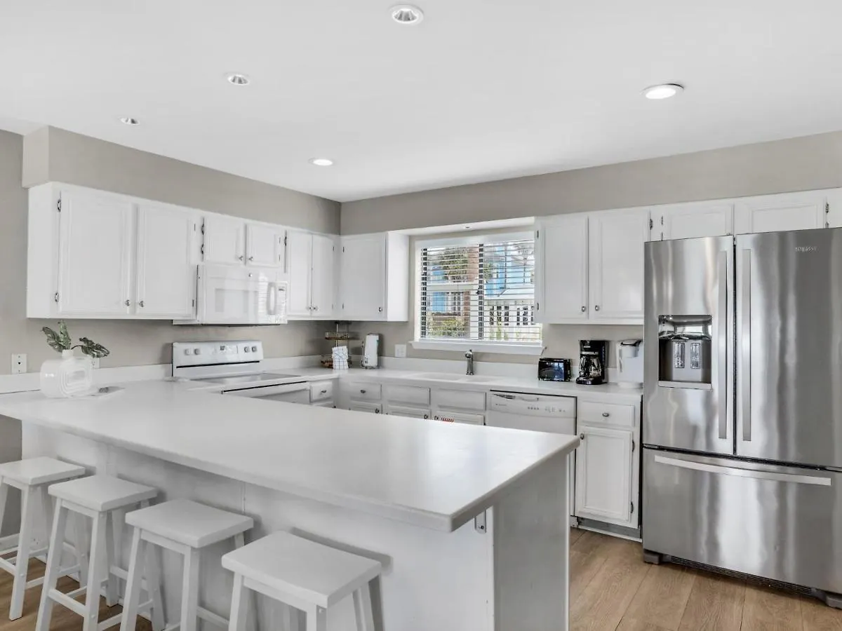 Quiet Surf Townhomes Ii #2 By Newman-dailey *