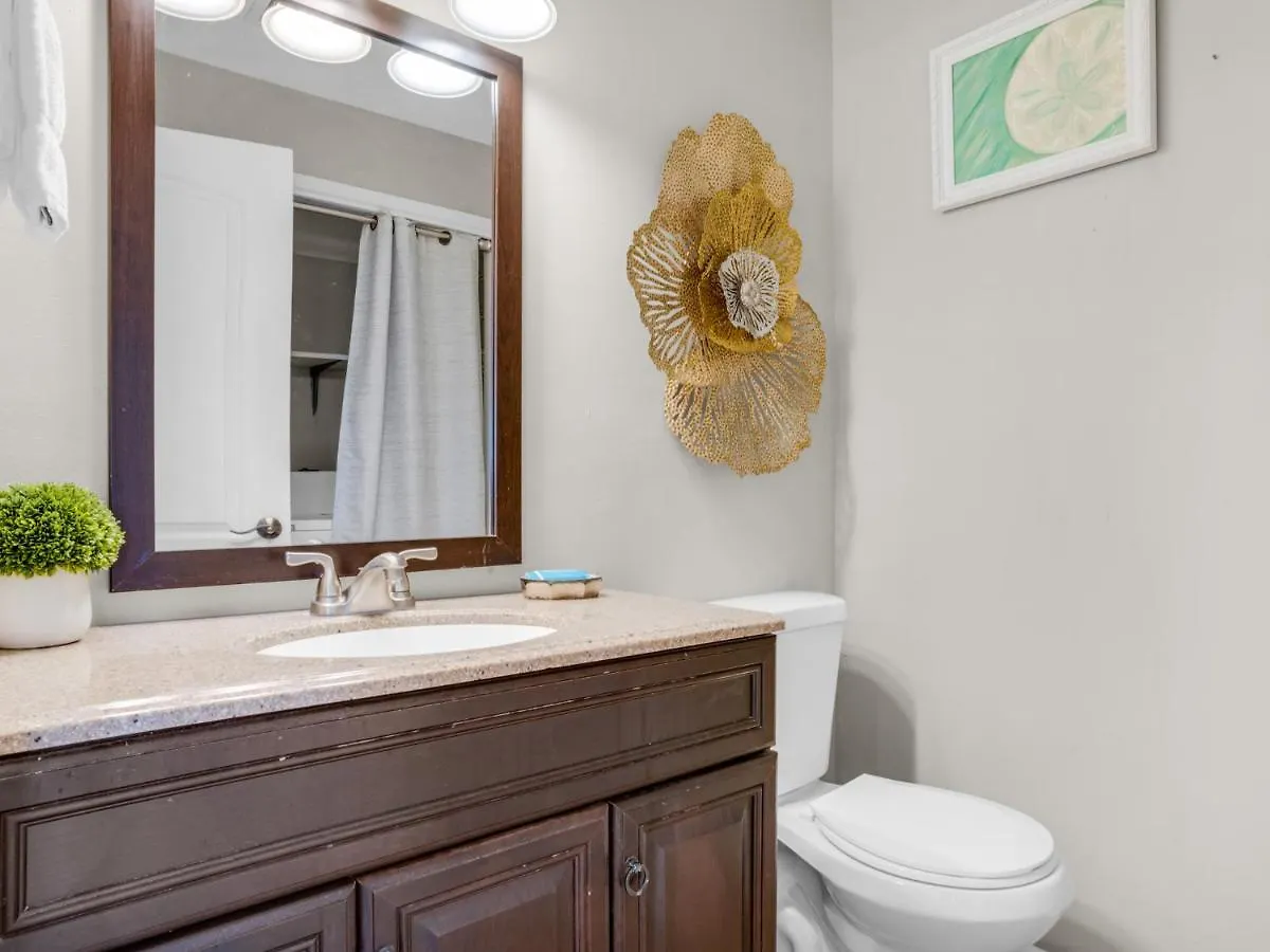 Quiet Surf Townhomes Ii #2 By Newman-dailey Holiday home