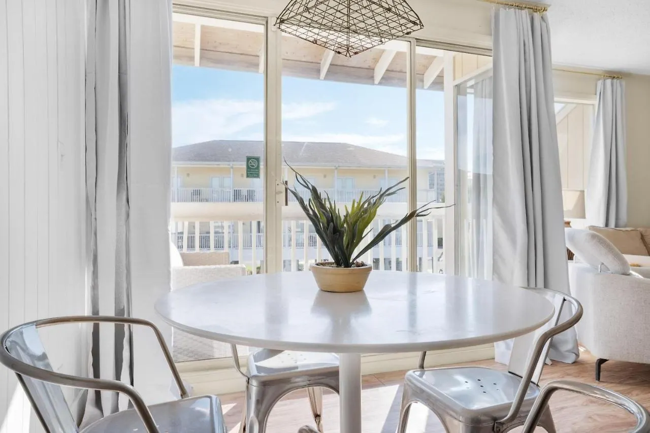 Sandpiper Cove 2023 * דסטין