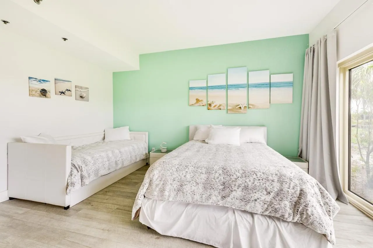 Beachfront Vacation With Hot Tub, Pool, Sauna * Destin