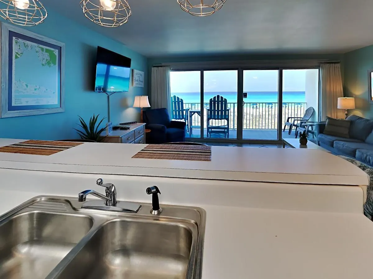 Club 105 Apartment