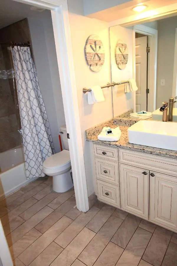Sleeps 8! Newly Remodeled Beachfront 10th Floor Gulf Views At Westwinds In Sandestin Holiday home Destin
