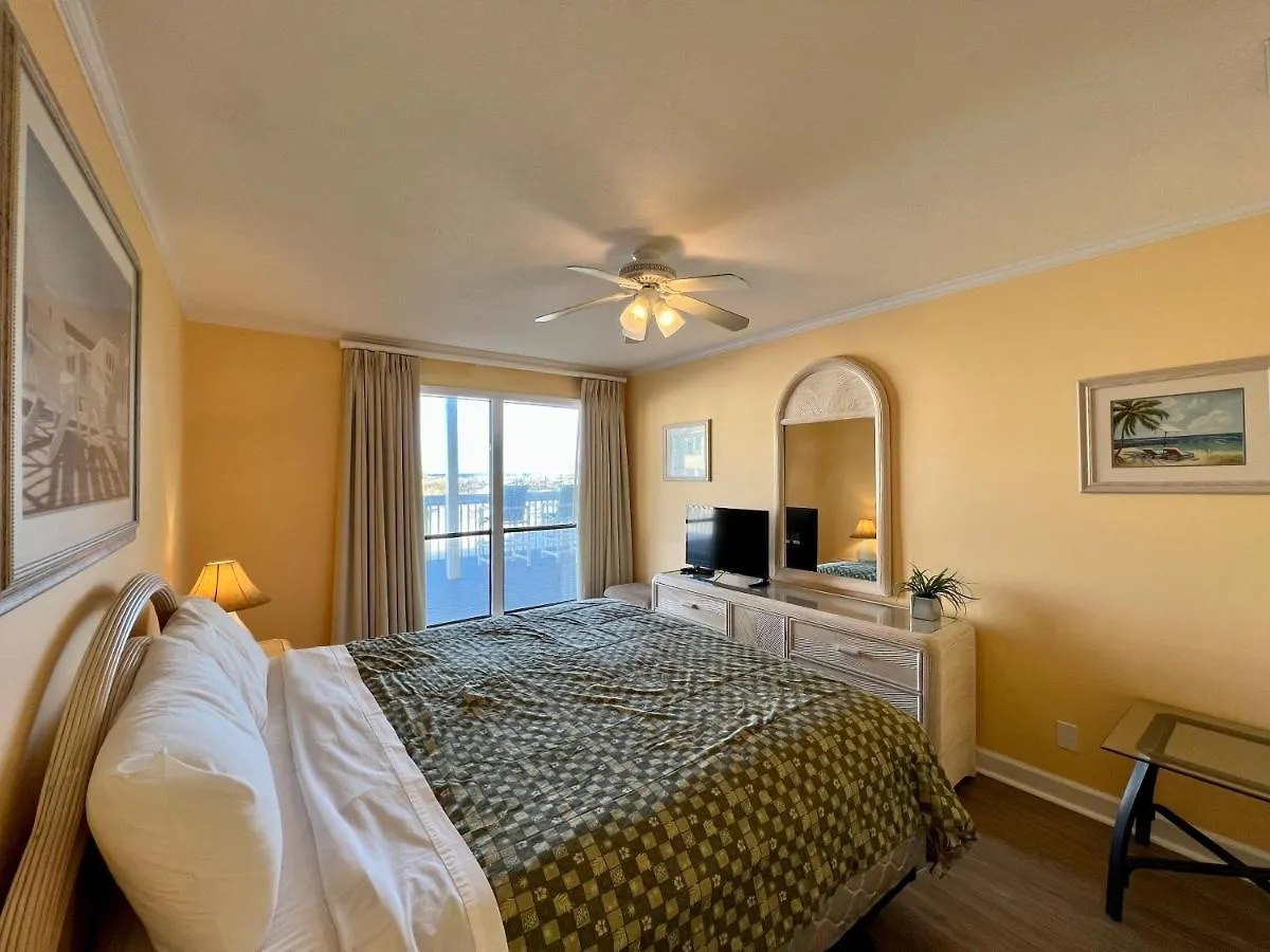 Sandpiper Cove 1117 * Destin
