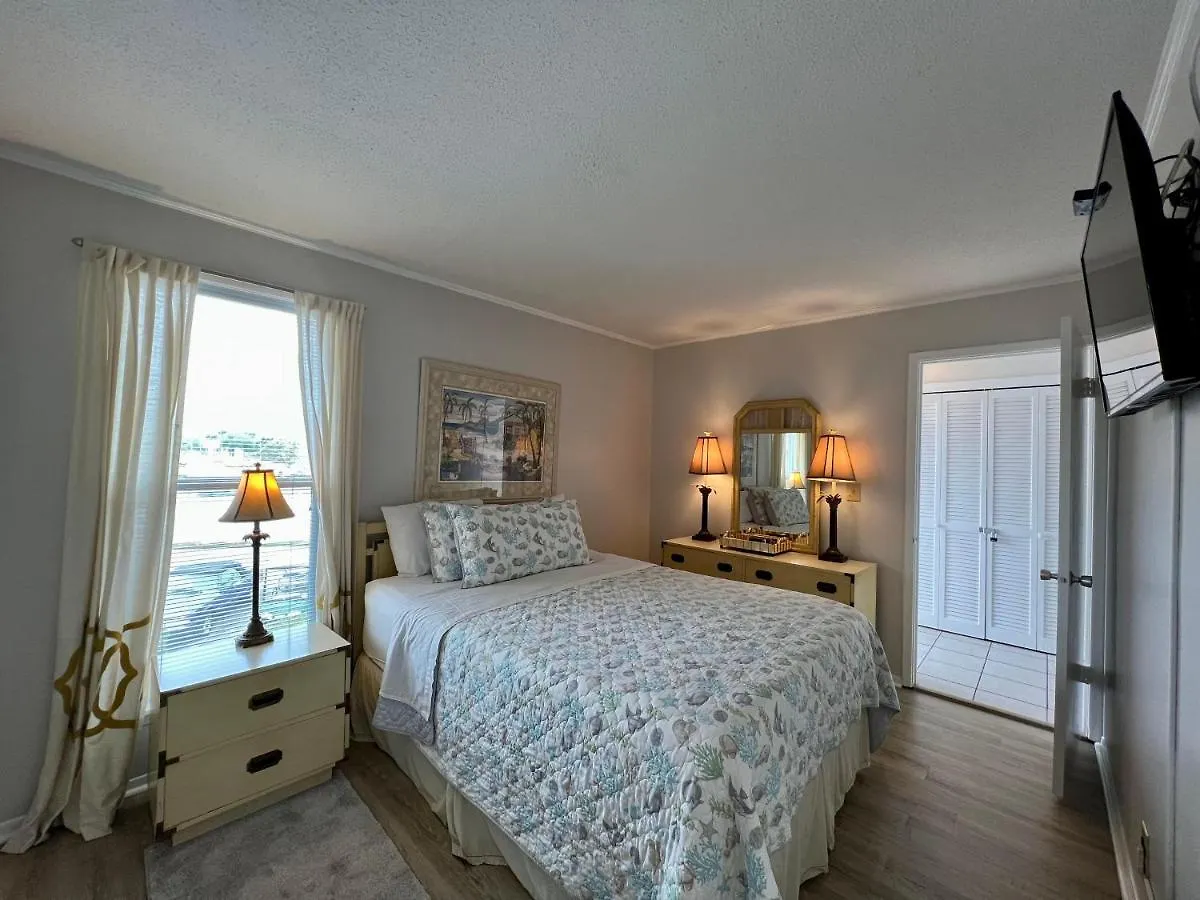 Sandpiper Cove 2002 * Destin