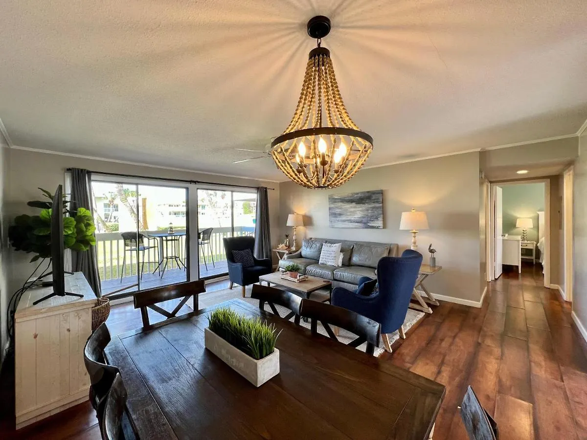 Sandpiper Cove 1089 * Destin