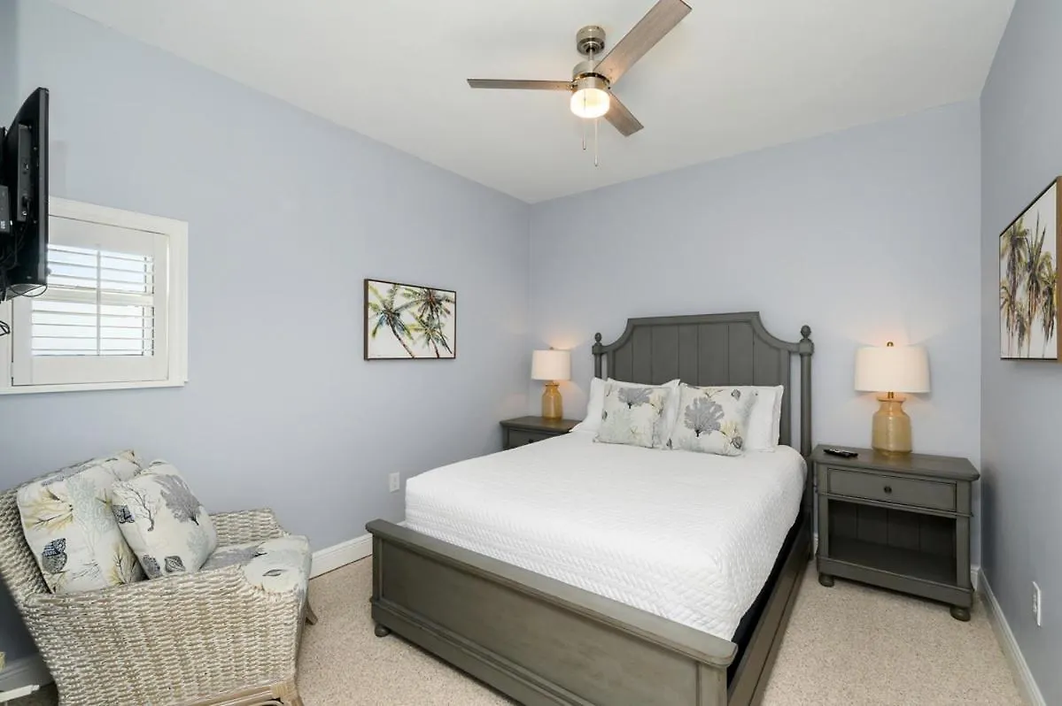 Tops'l 1111 Apartment