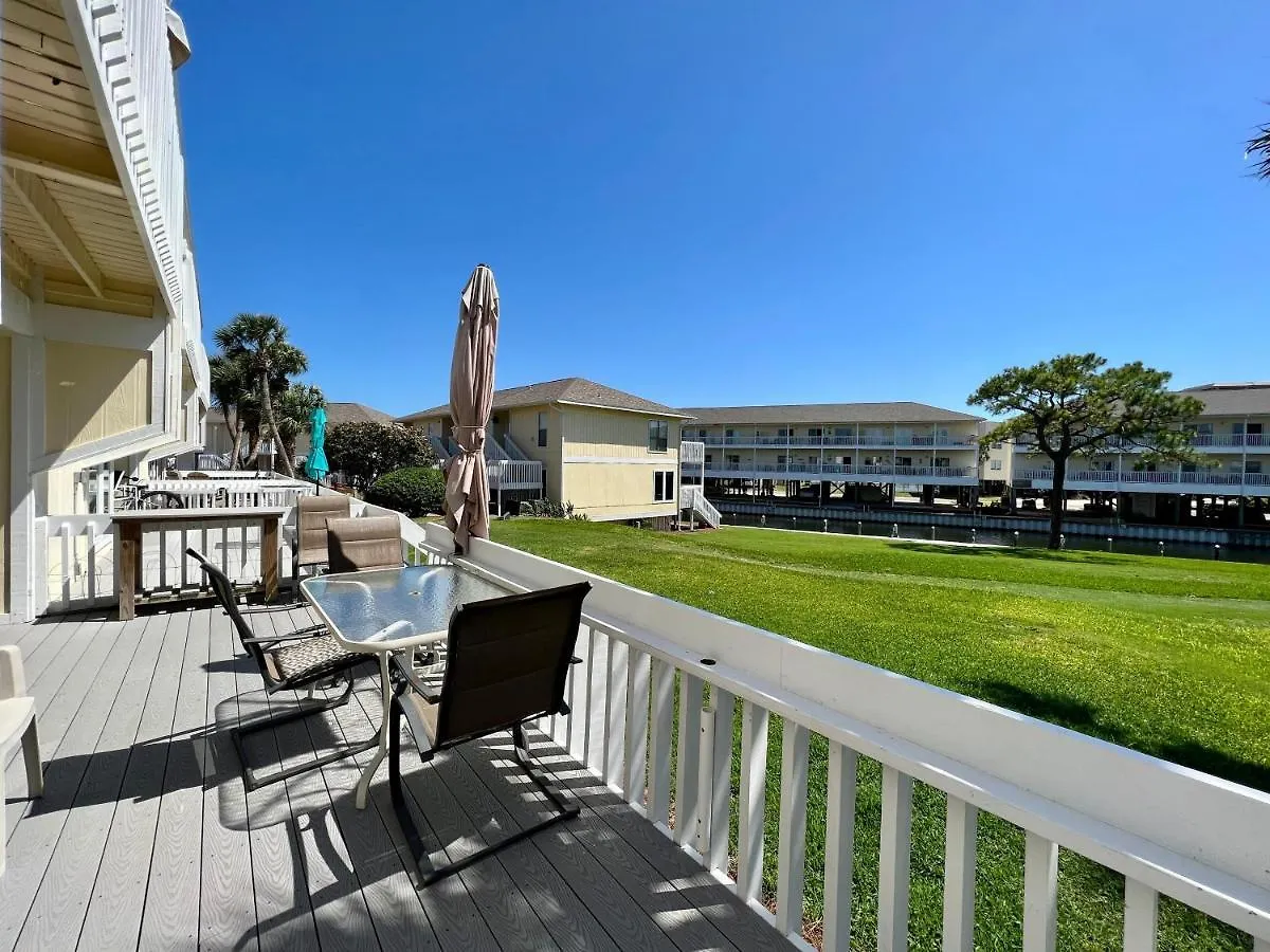Sandpiper Cove 1040 *