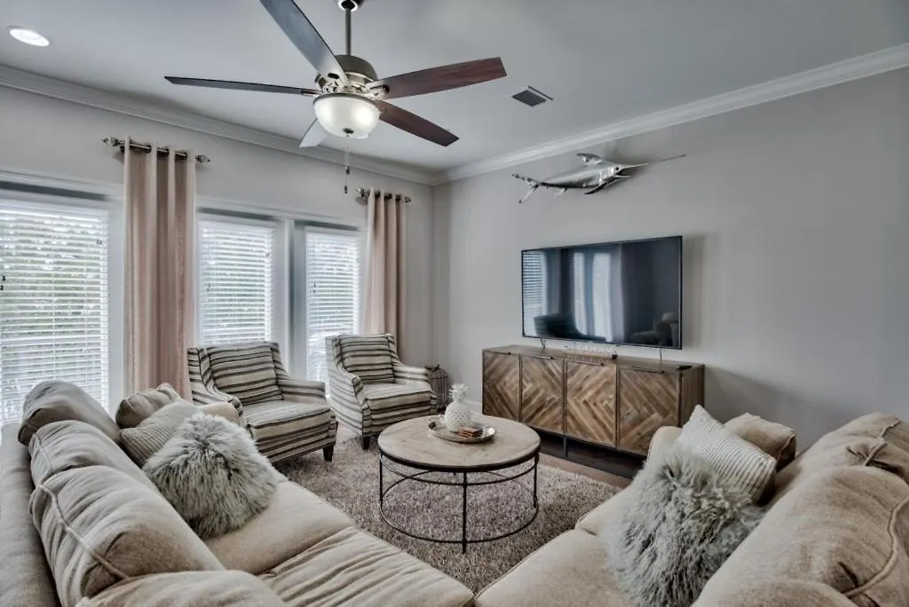 Tusker With Pool And Designer Interior Destin