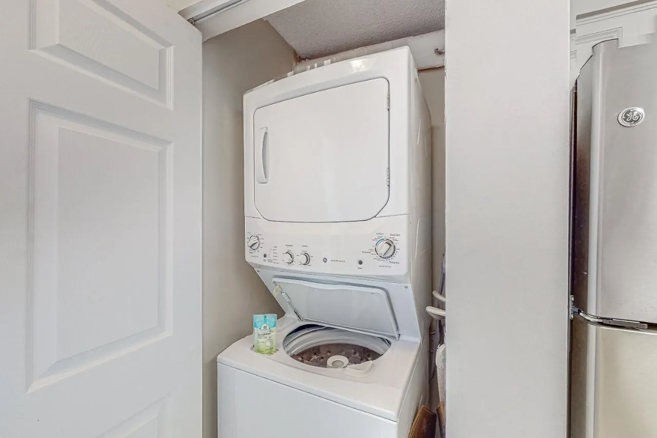 Apartment Emerald Towers 605