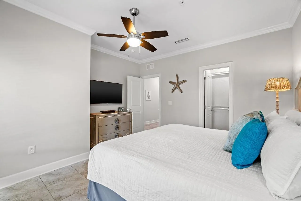 Villa Waterside With Award Winning Design And Pool Destin