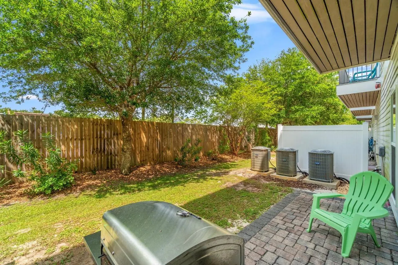 Waterside With Award Winning Design And Pool * Destin
