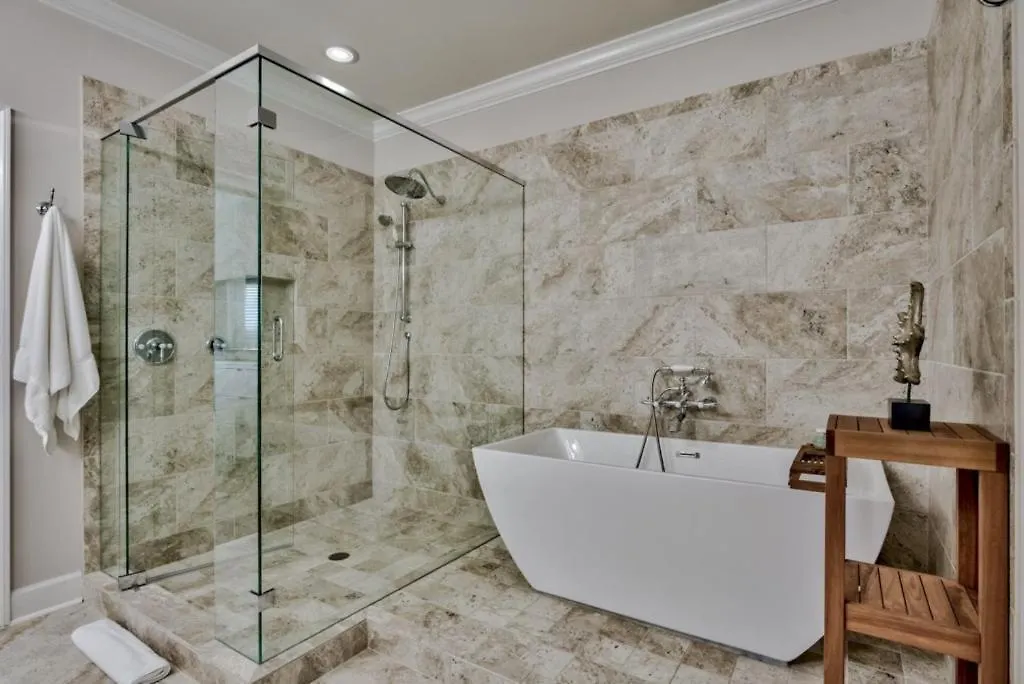 Tusker With Pool And Designer Interior * Destin