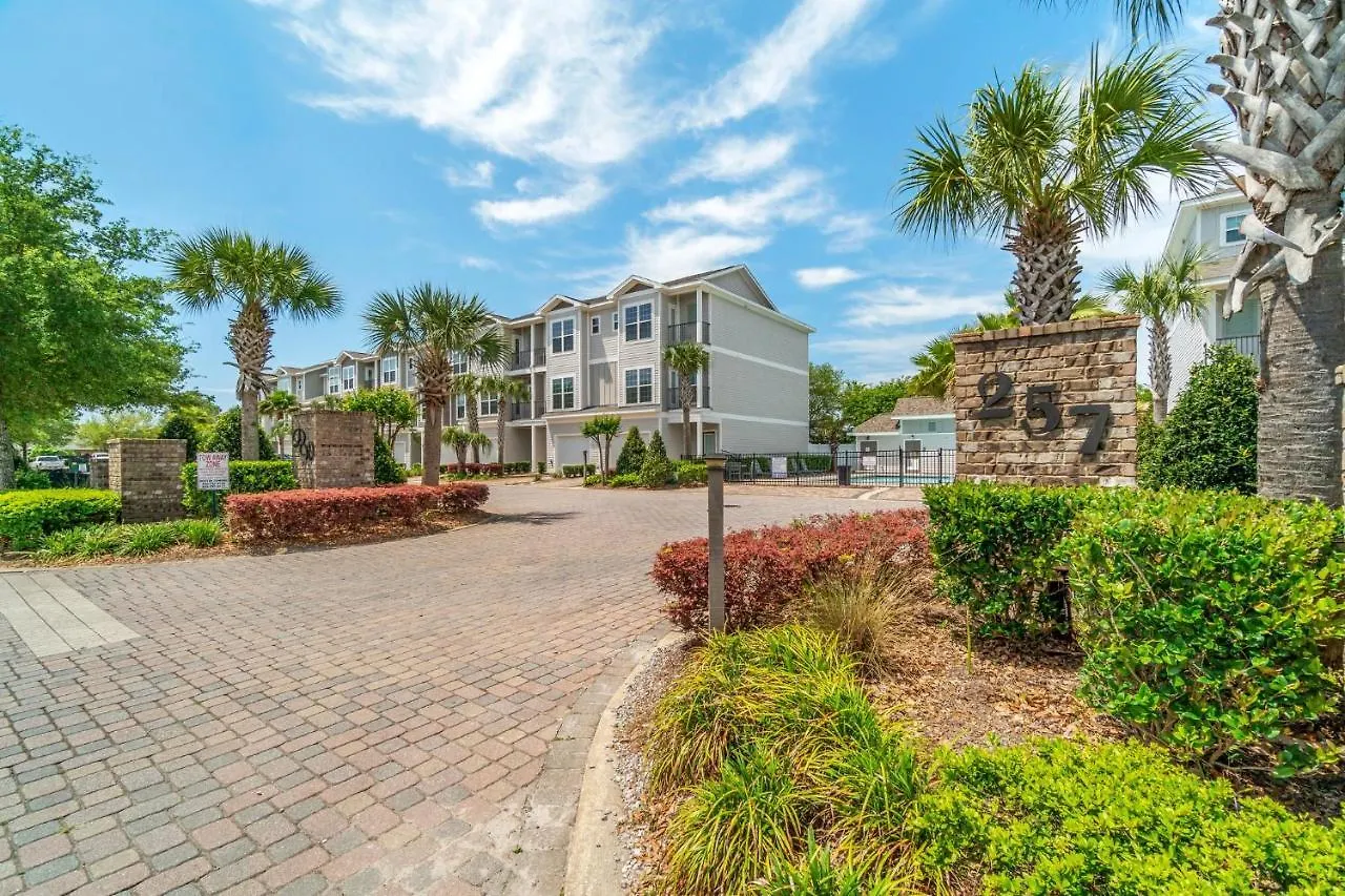 Tusker With Pool And Designer Interior Apartment Destin