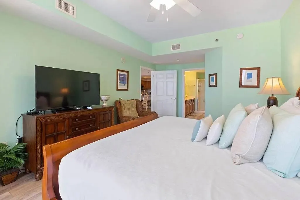 Kokomo Retreat- Steps From Pools & Private Beach! * Destin
