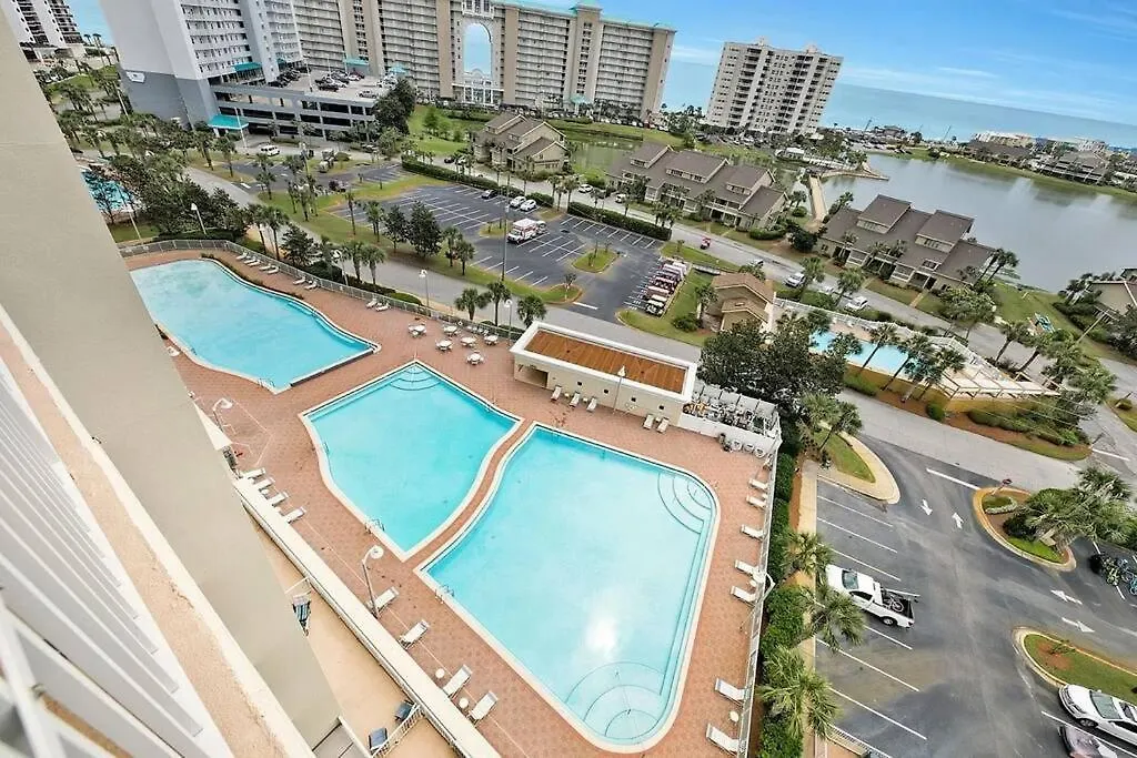 Kokomo Retreat- Steps From Pools & Private Beach! * Destin