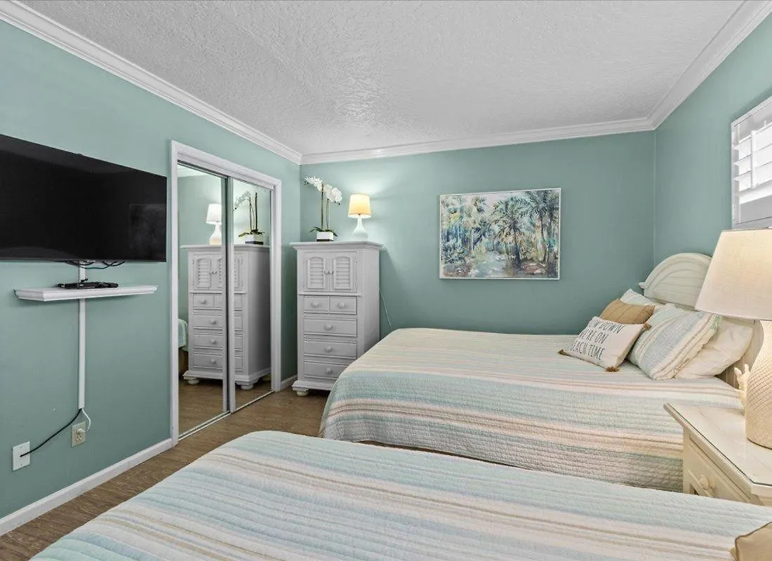 Holiday home Surf And Racquet Unit 204 *