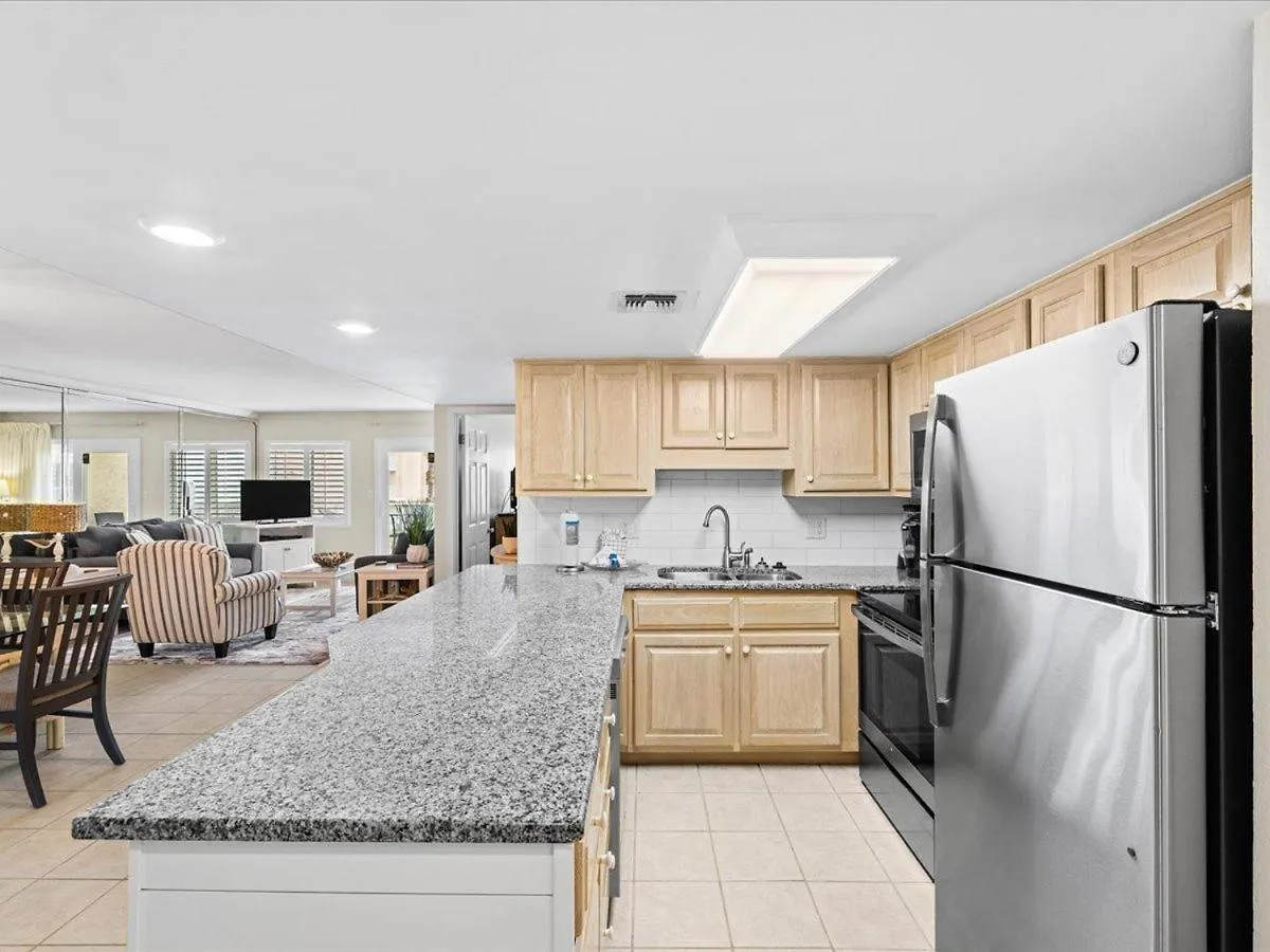 Surf And Racquet Unit 208 Holiday home