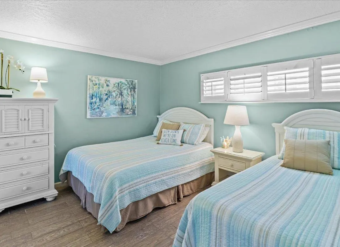 Holiday home Surf And Racquet Unit 204 *