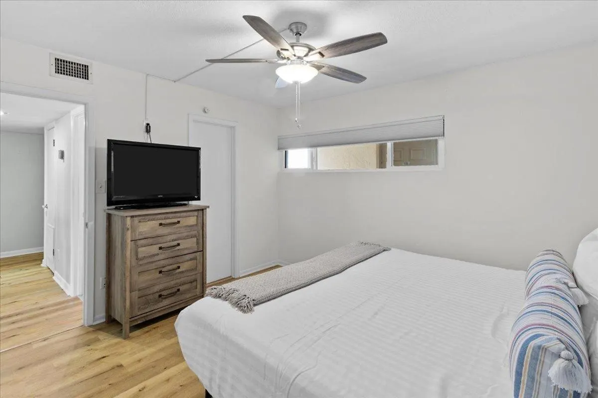 Surf And Racquet Unit 611 Holiday home *