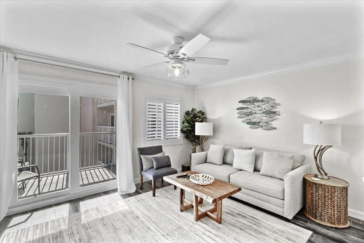 Surf And Racquet Unit 413 Holiday home Destin