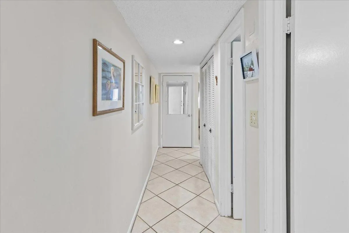 Holiday home Surf And Racquet Unit 217