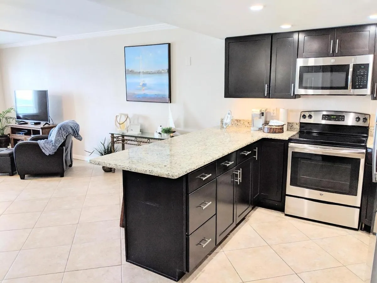 Surf And Racquet Unit 622 * Destin