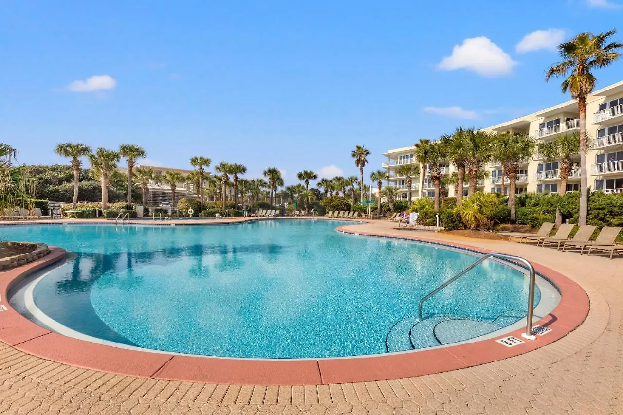 Holiday home Newly Renovated! Breathtaking Views! Fourth Floor! Pools! Grill! Chairs Destin