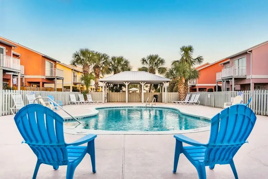 Luxury Miramar Getaway ! 5-min Walk To ! Private Pool ! Dedicated Parking ! Dog Friendly ! 1gb Wifi ! Mins To Shopping Holiday home Destin