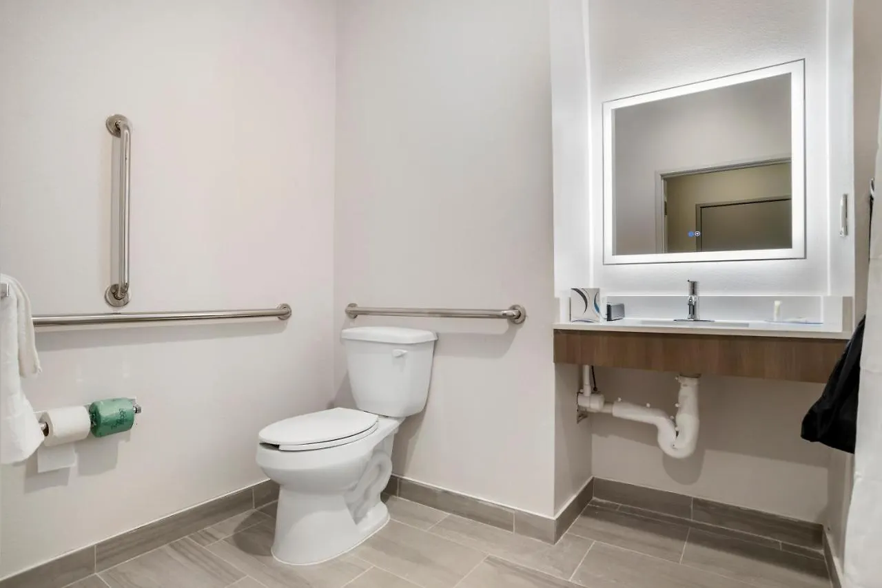 Comfort & Suites