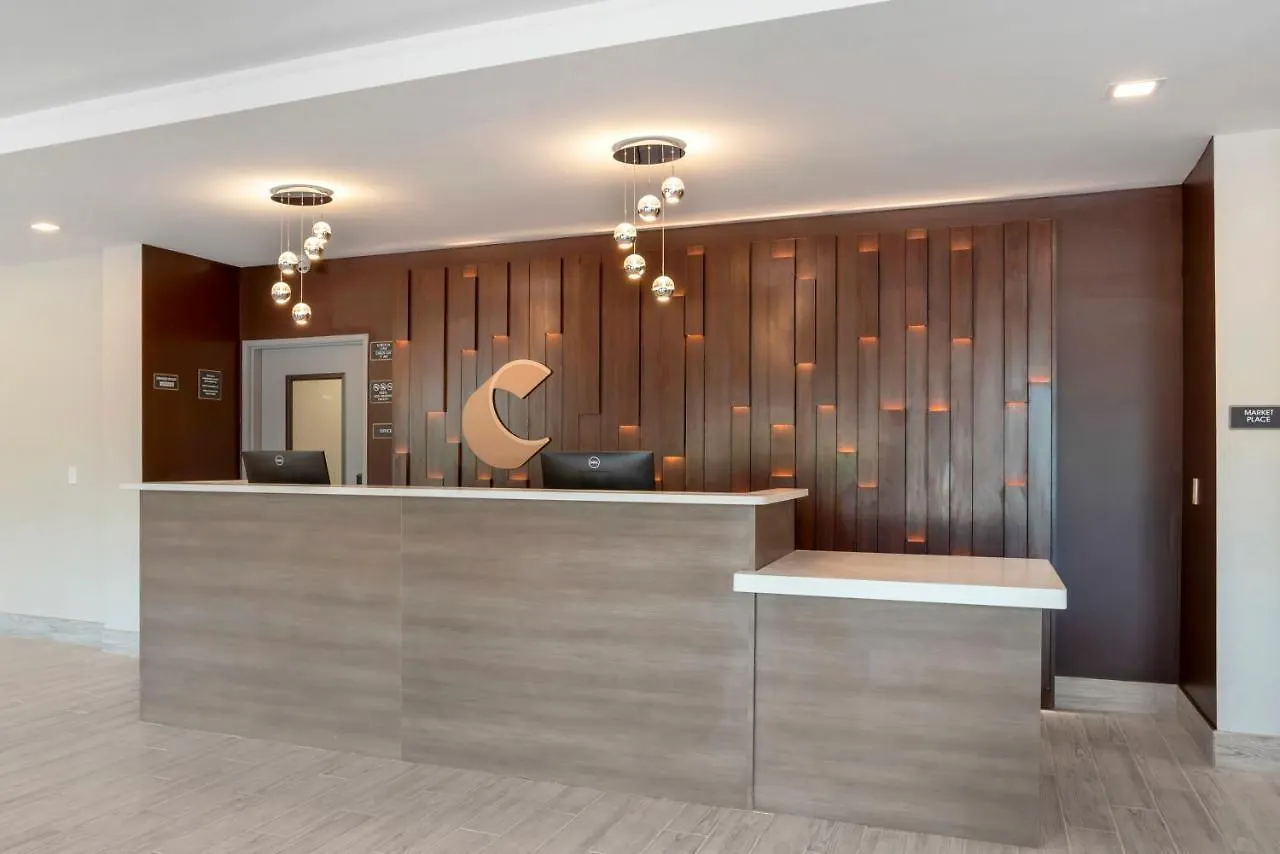 Comfort & Suites
